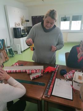 izdelovanje novoletnih okraskov (7)